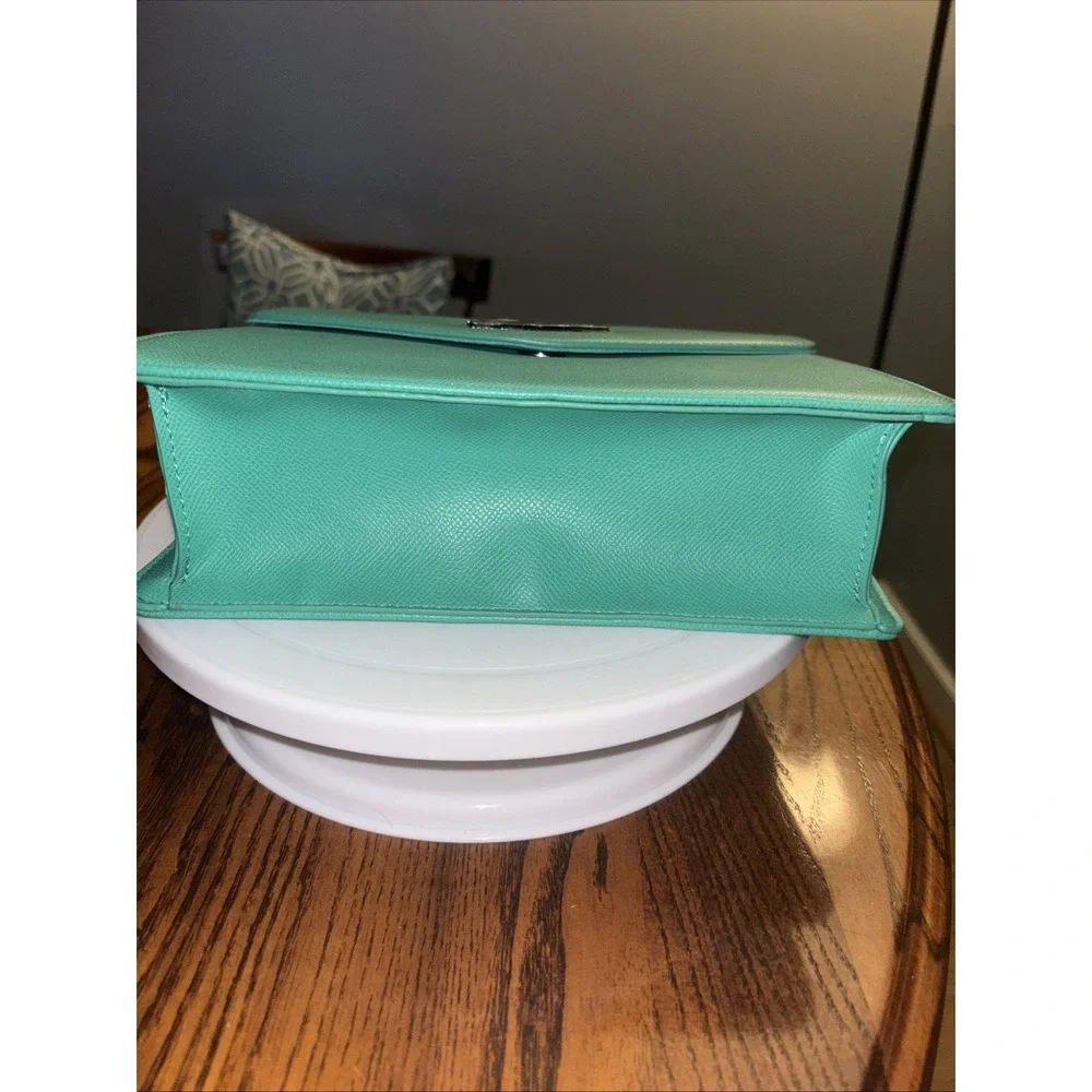 Badgley Mischka Purse - Picture 4 of 12